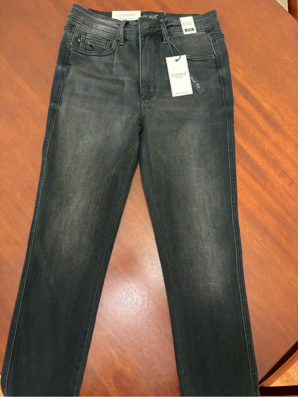 NWT Judy Blue Mid-Rise Black Washed Skinny Jeans - Size 3/26